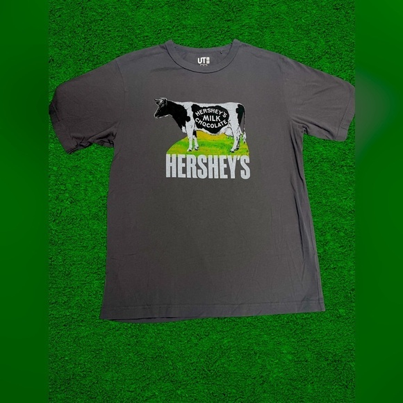 UT Other - Hershey’s milk, chocolate T-shirt, unisex size medium